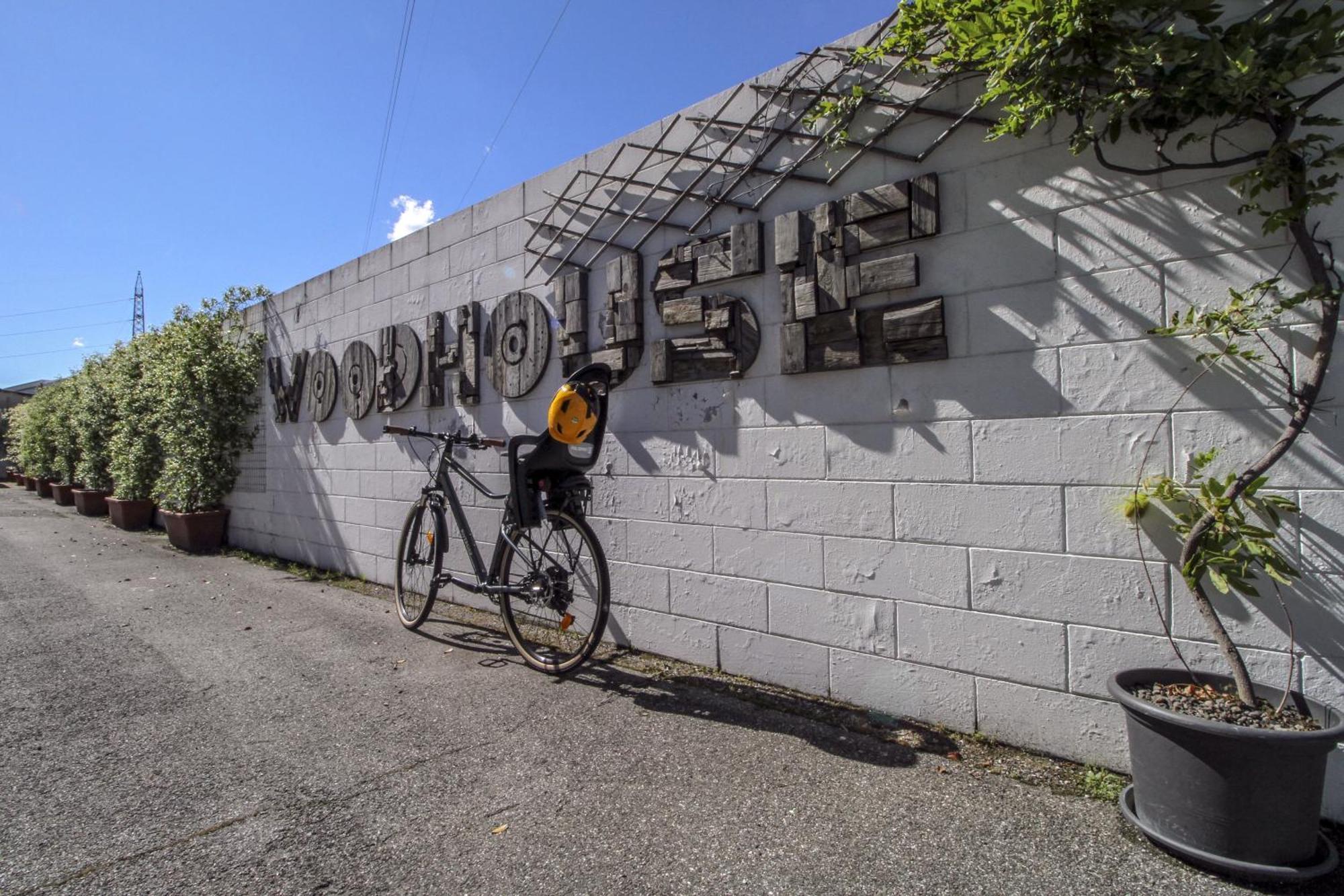 La Cordata Accommodation - Woodhouse Bike Hotel Чинизелло-Бальзамо Экстерьер фото