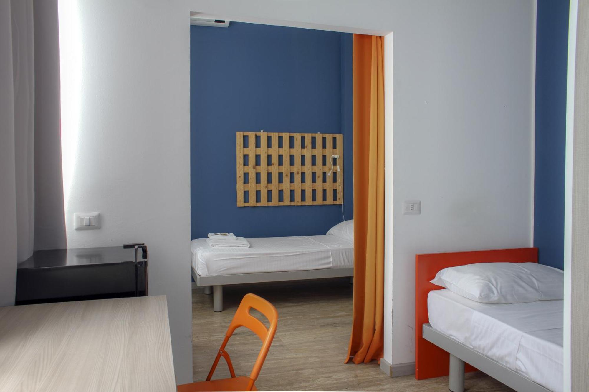 La Cordata Accommodation - Woodhouse Bike Hotel Чинизелло-Бальзамо Экстерьер фото